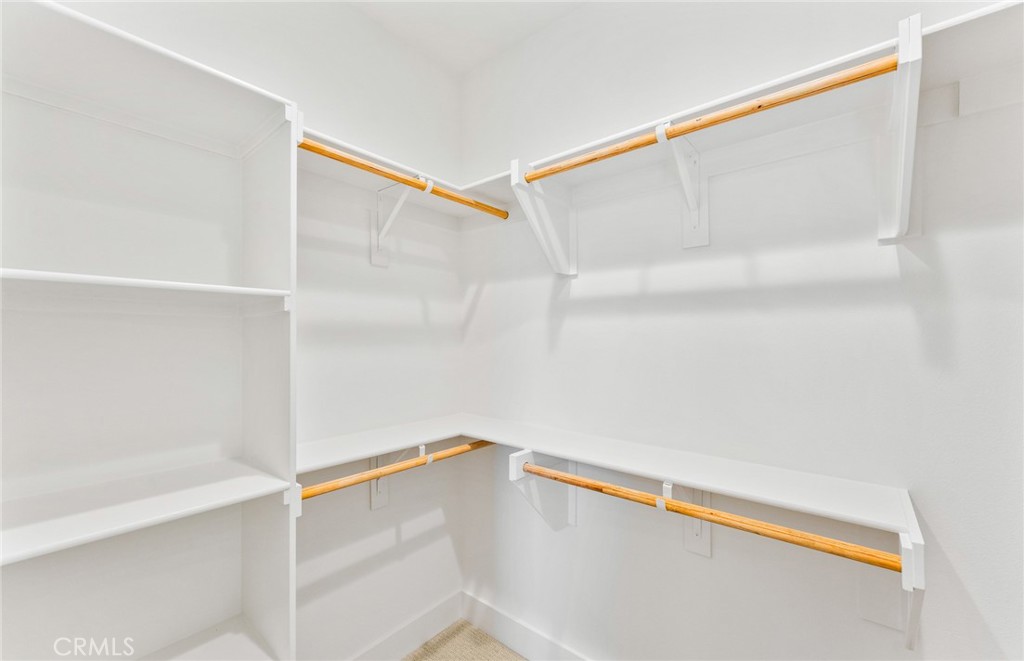 100 Pickwick Lane Property Photo 26