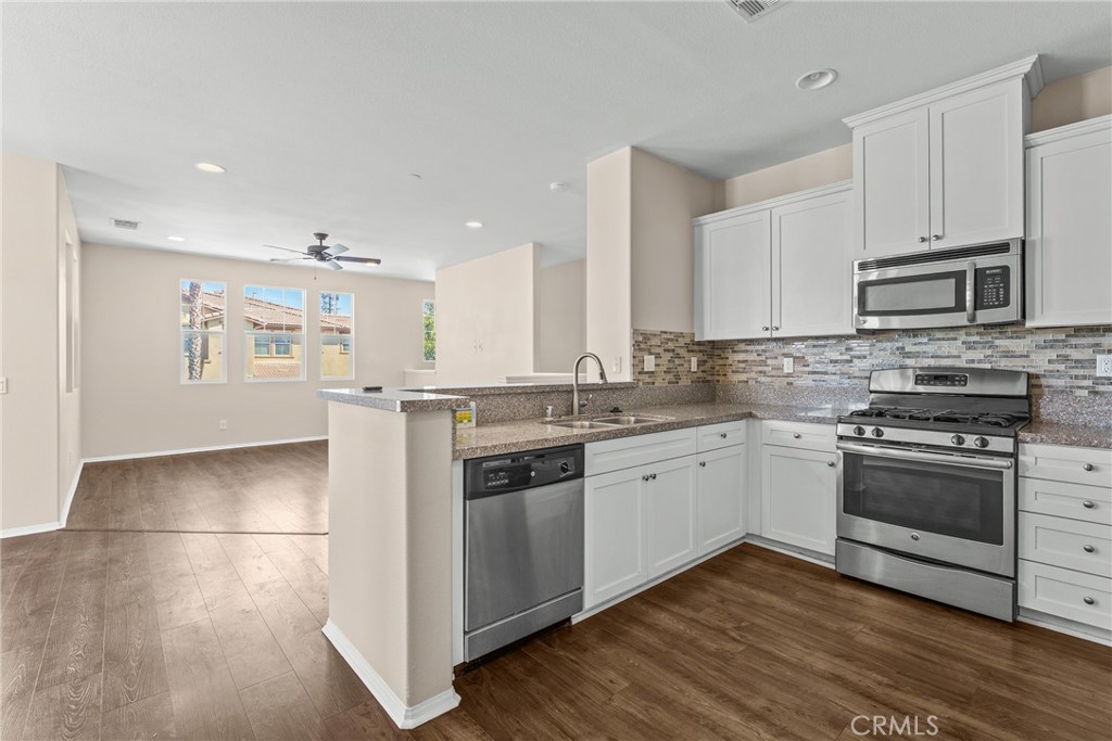 16001 Chase Property Photo 12