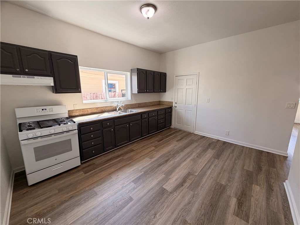 2212 Gates Property Photo 4