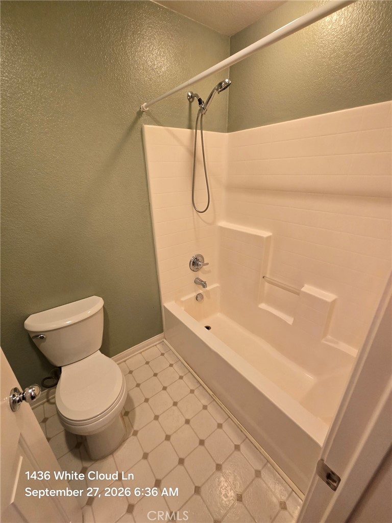 1436 White Cloud Property Photo 3