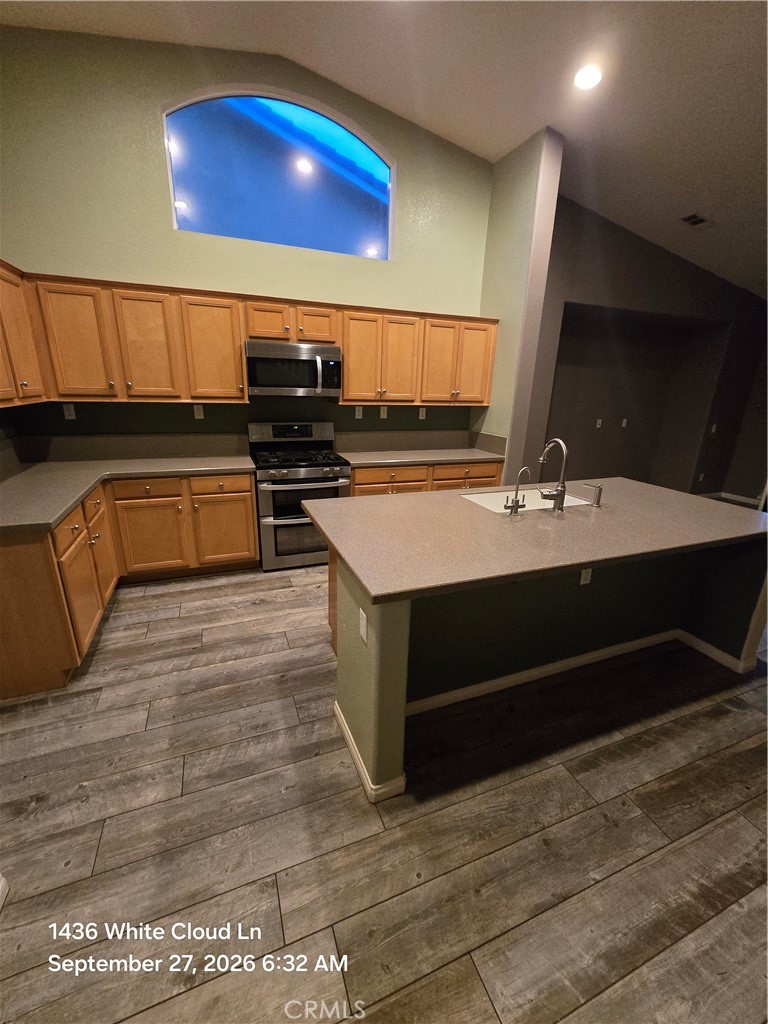 1436 White Cloud Property Photo 4
