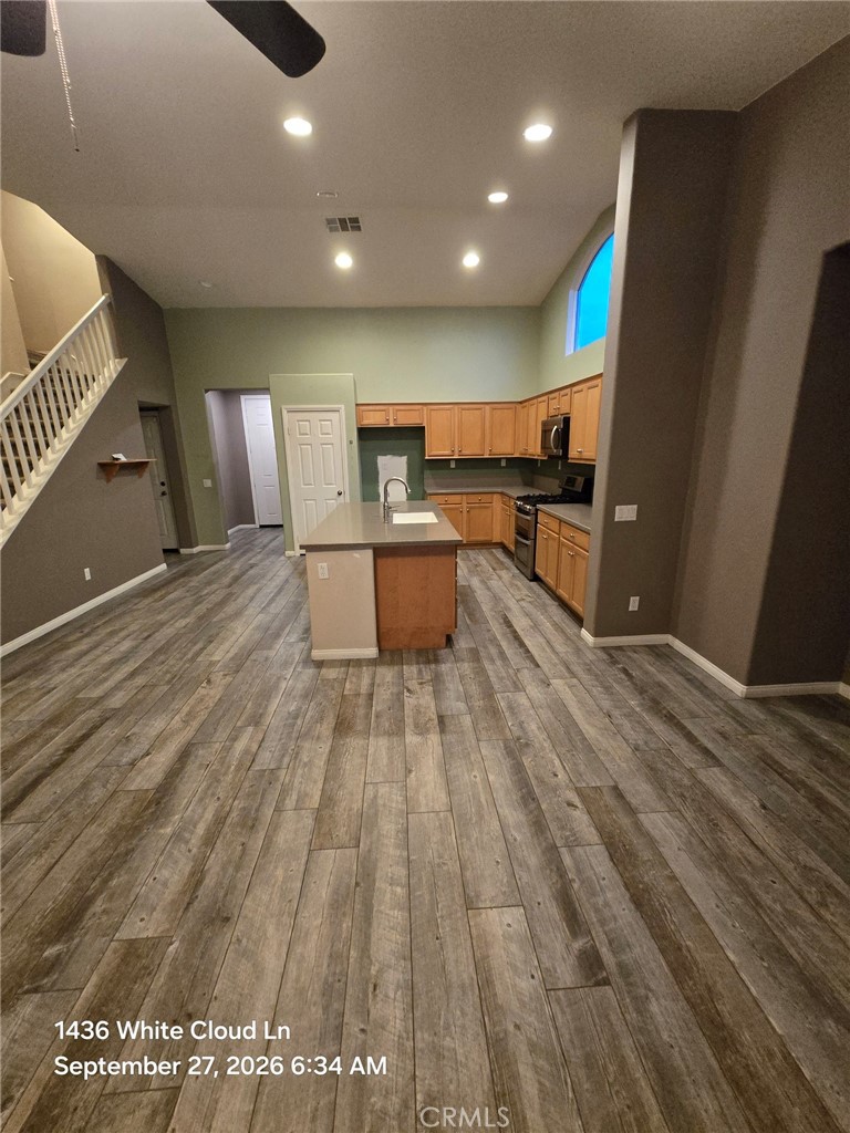 1436 White Cloud Property Photo 5
