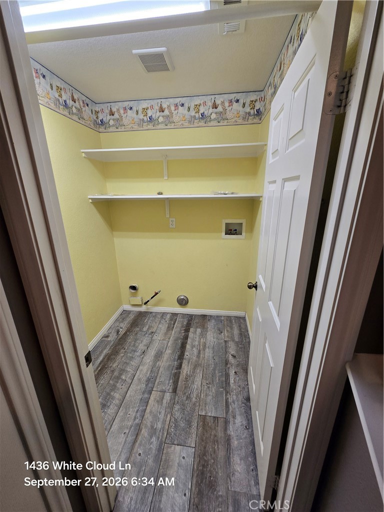1436 White Cloud Property Photo 15