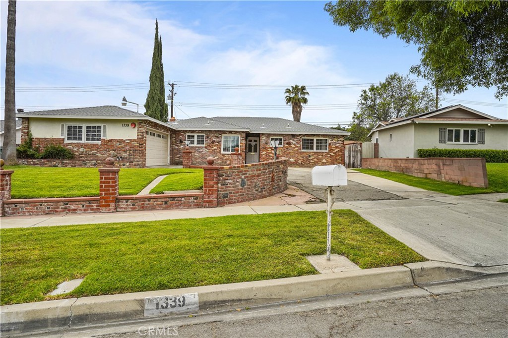 1339 Monte Verde Property Photo 3