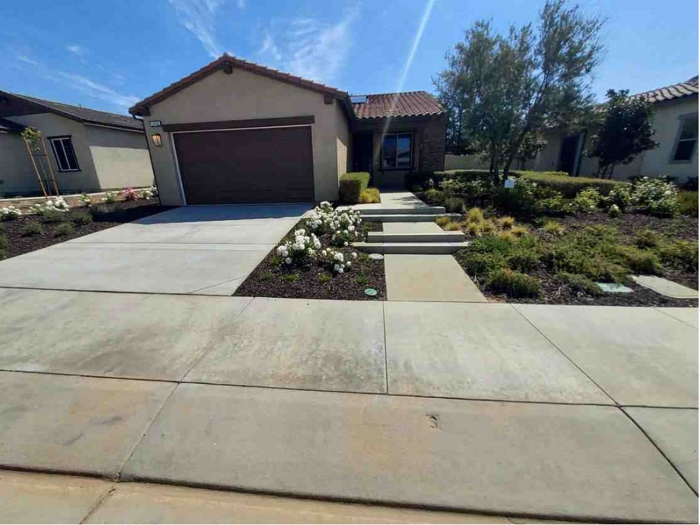 1496 Pinyon Lane Property Photo 1