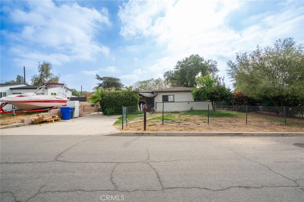 6705 Valaria Drive Property Photo 1