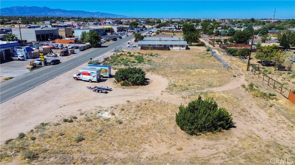 16288 Yucca Street Property Photo 7