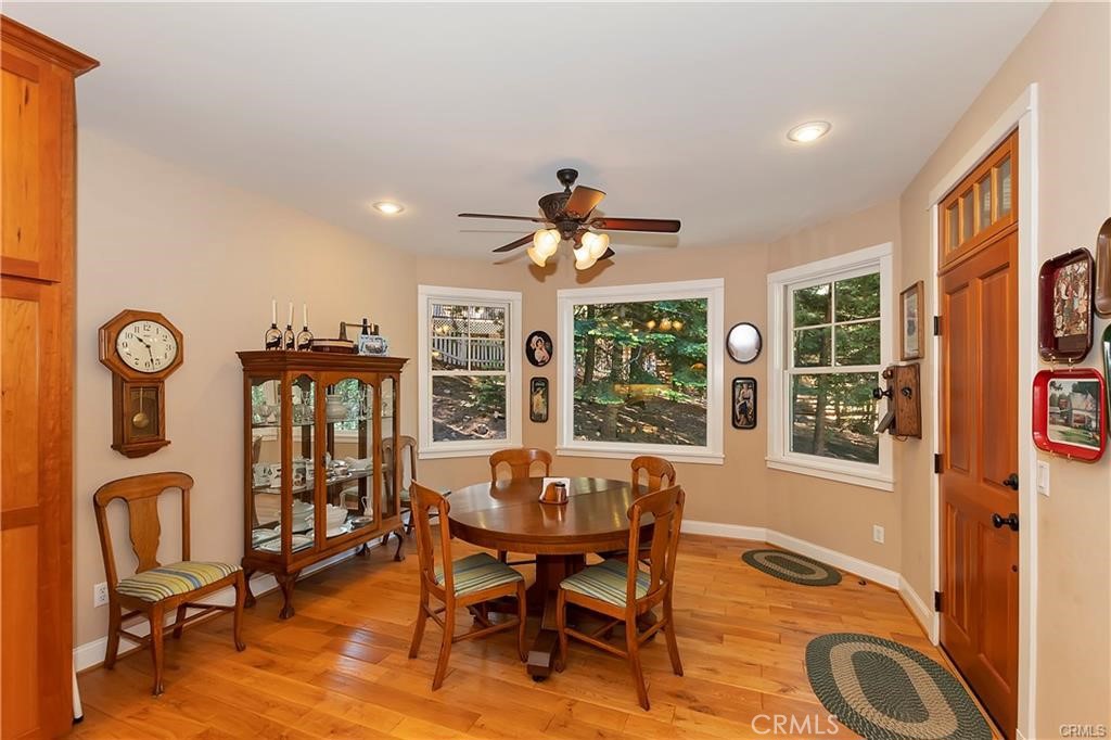 26548 Blackfoot E Property Photo 12