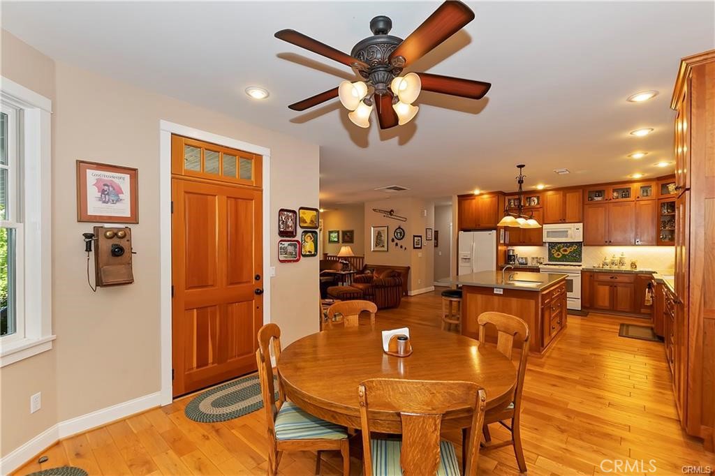 26548 Blackfoot E Property Photo 13