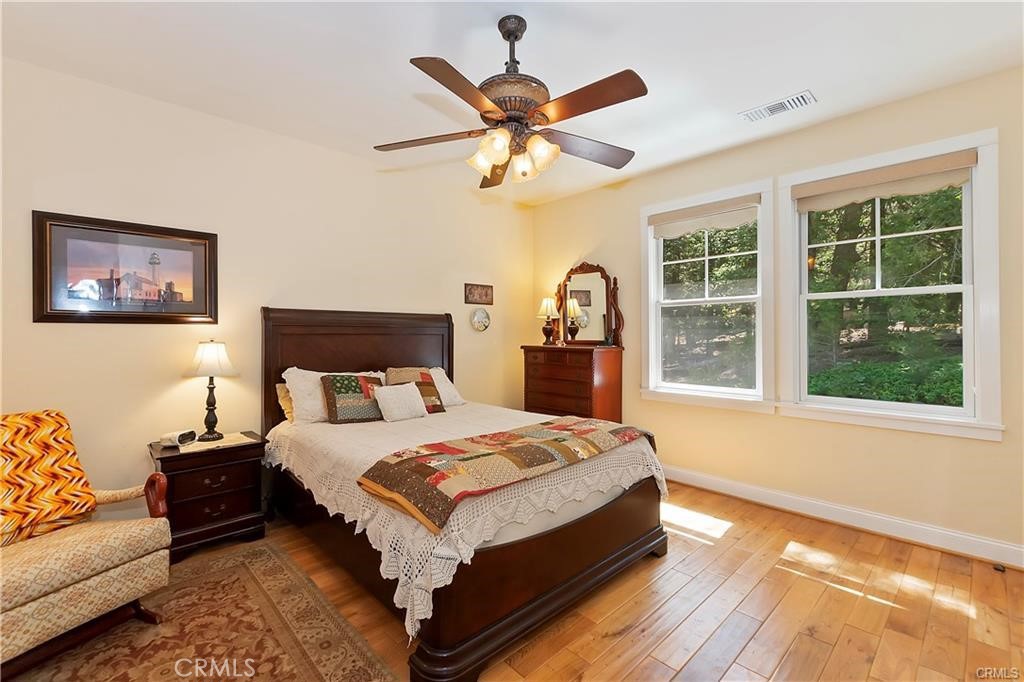 26548 Blackfoot E Property Photo 14