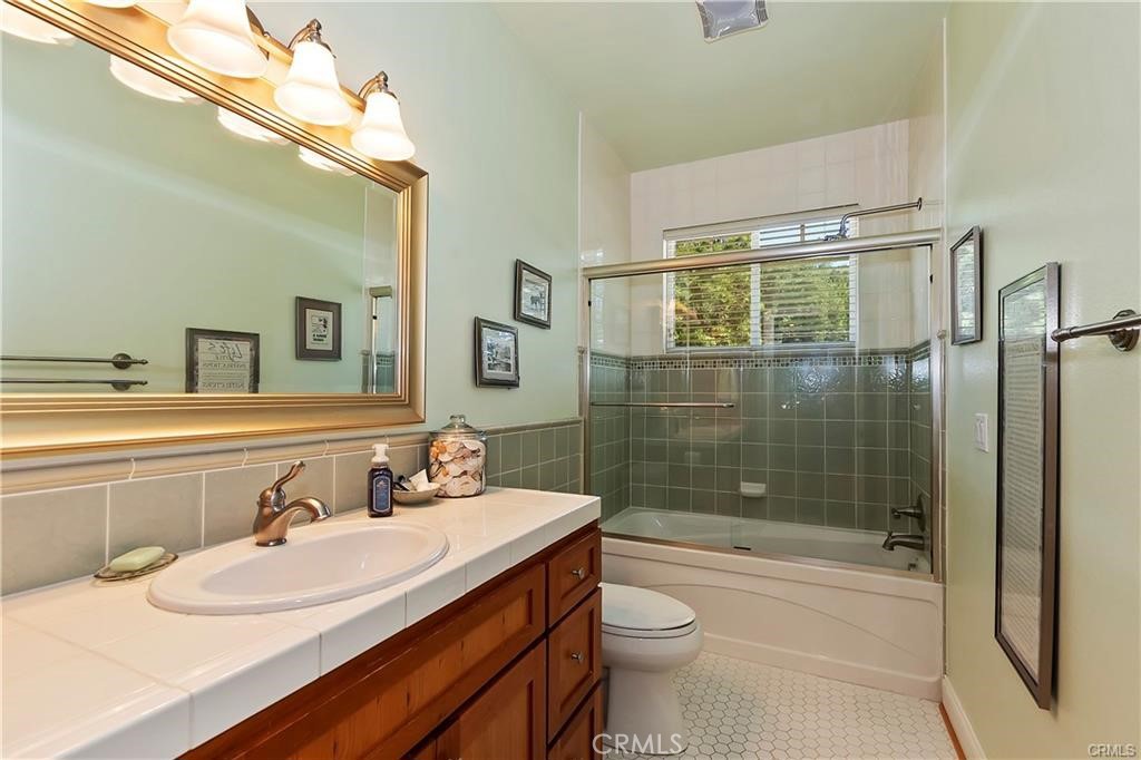 26548 Blackfoot E Property Photo 16