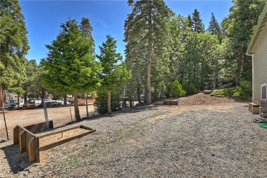 26548 Blackfoot E Property Photo 24