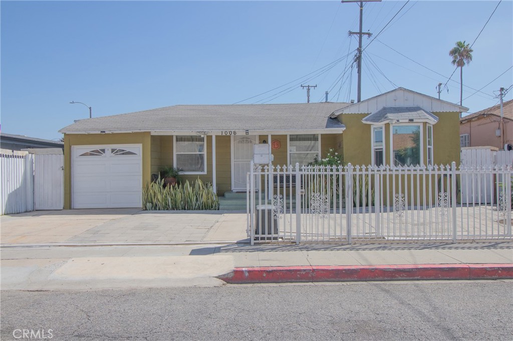 1006 N Matthisen Property Photo 1