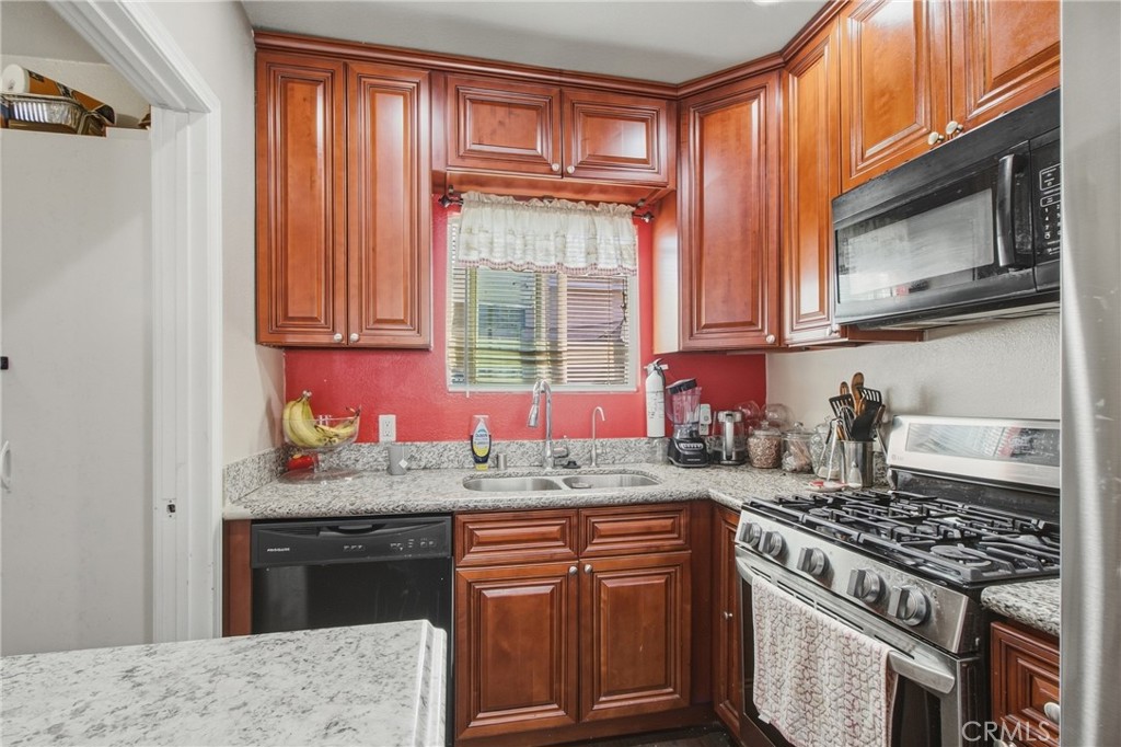 1006 N Matthisen Property Photo 2