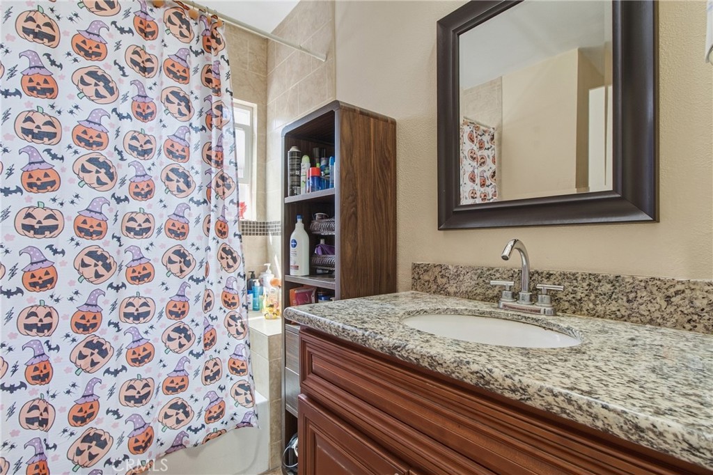 1006 N Matthisen Property Photo 15
