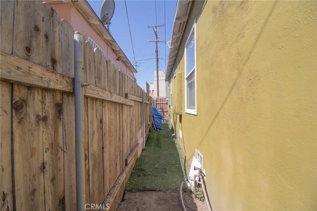 1006 N Matthisen Property Photo 27