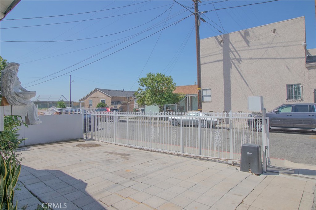 1006 N Matthisen Property Photo 28