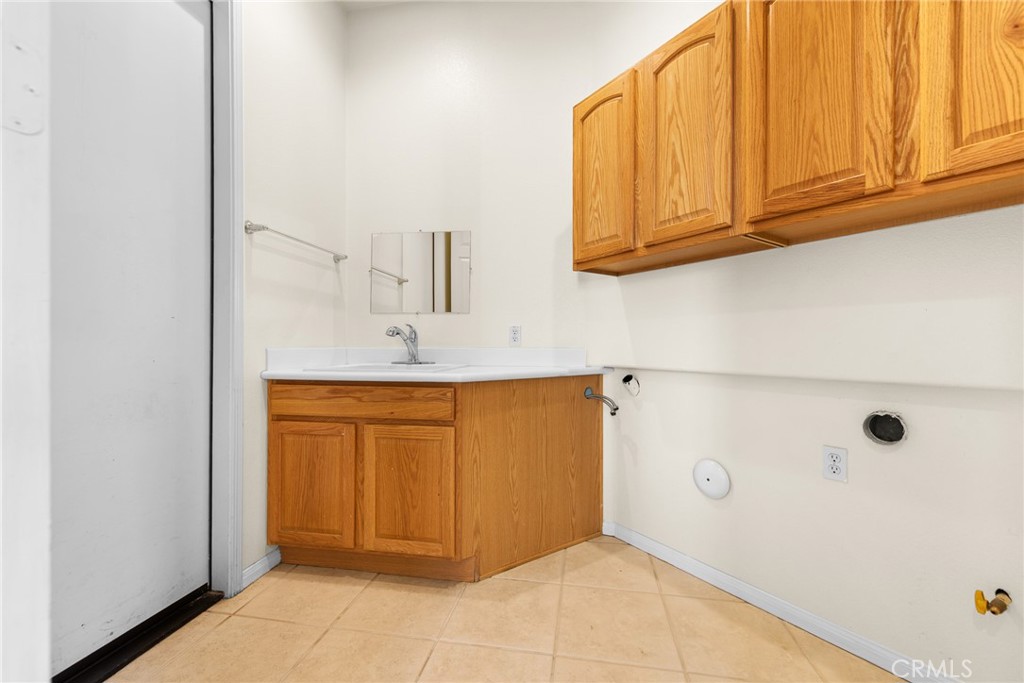 399 Northwood Ave Property Photo 24