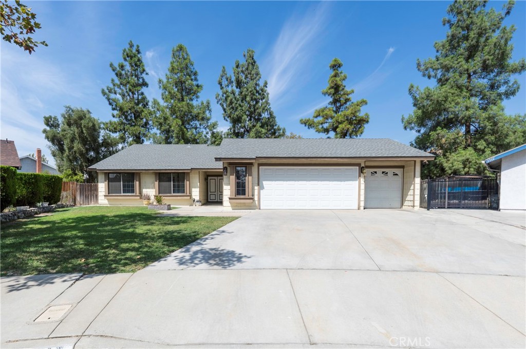 2395 Marigold Property Photo 1