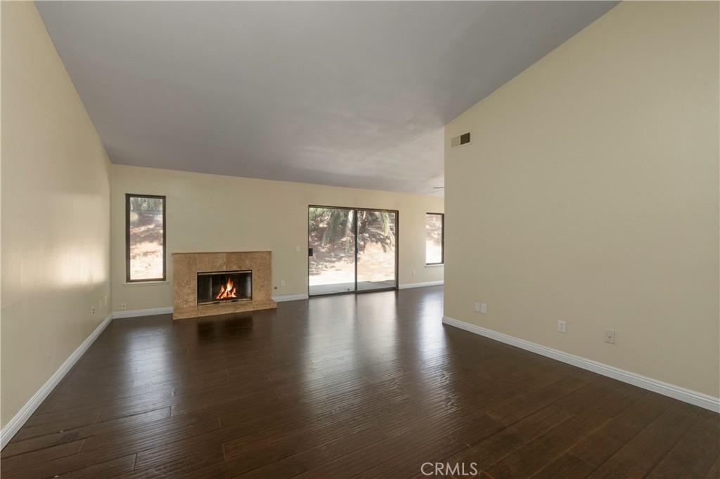 2395 Marigold Property Photo 4