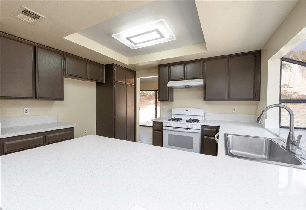 2395 Marigold Property Photo 13