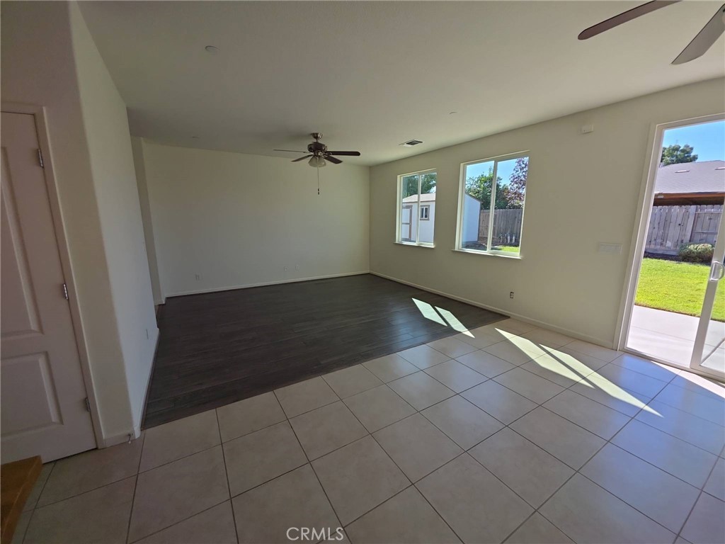 5578 E Eugenia Property Photo 7