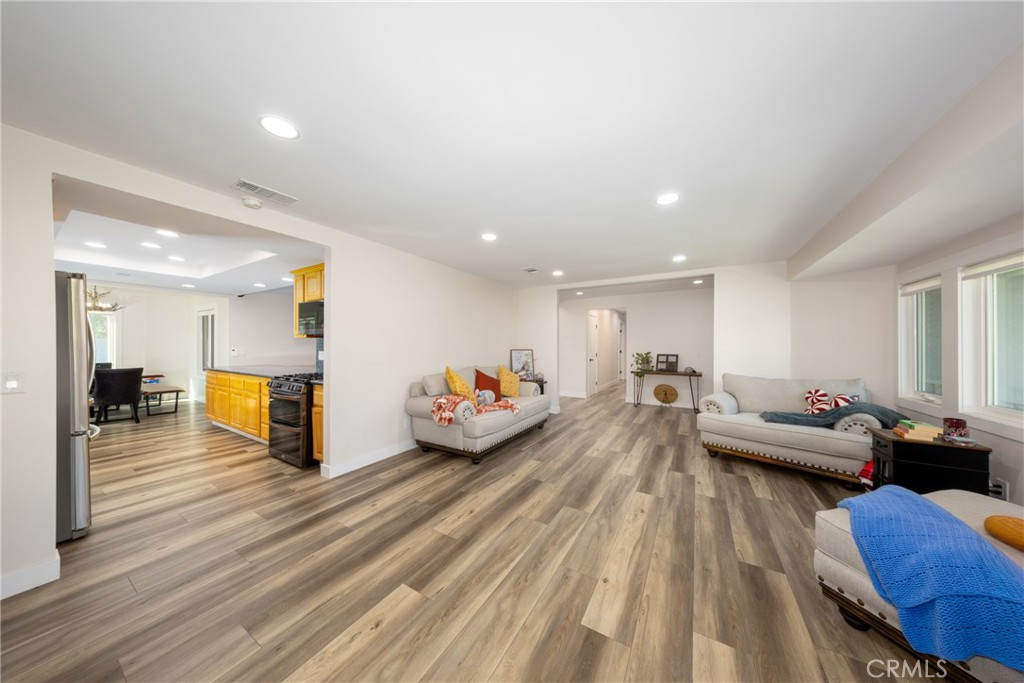 669 W Cheshire Street Property Photo 10