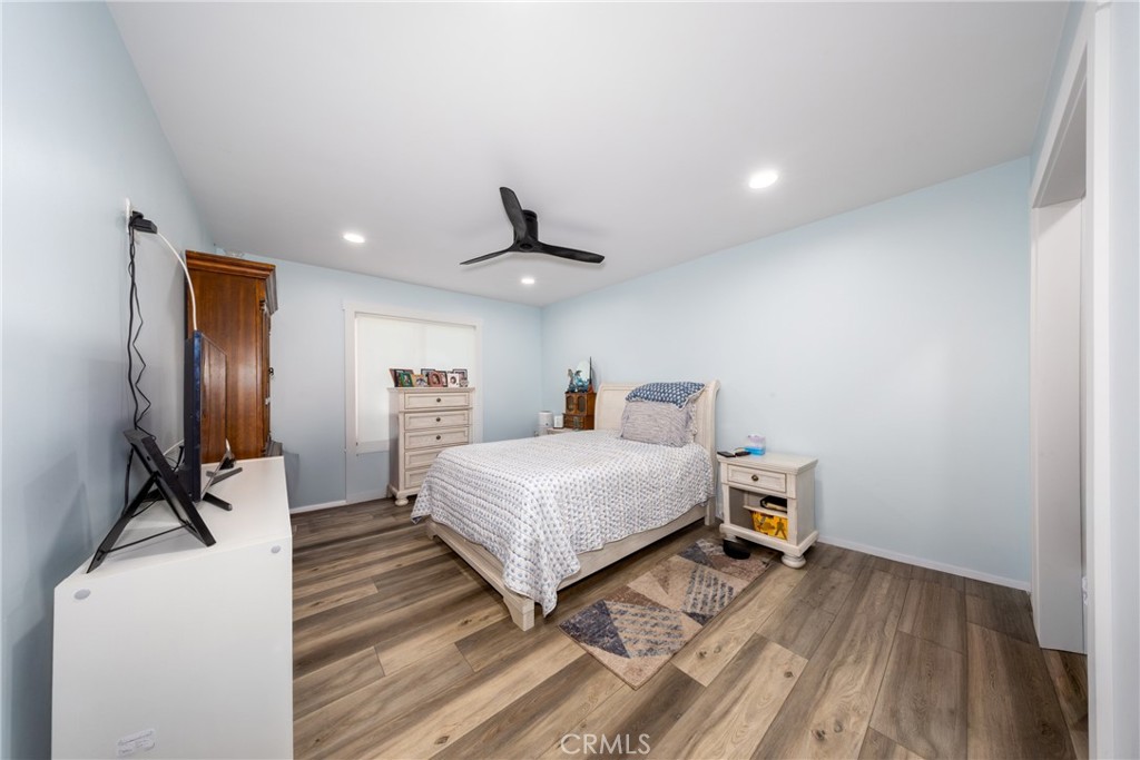 669 W Cheshire Street Property Photo 23