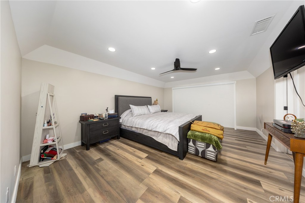 669 W Cheshire Street Property Photo 28