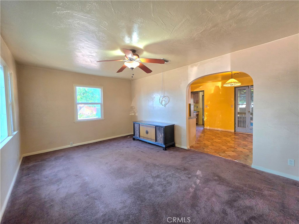 7649 Elm Street Property Photo 8
