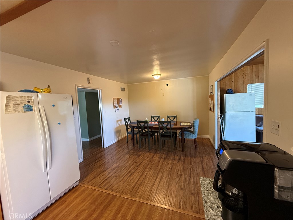 829 S Clementine Property Photo 9