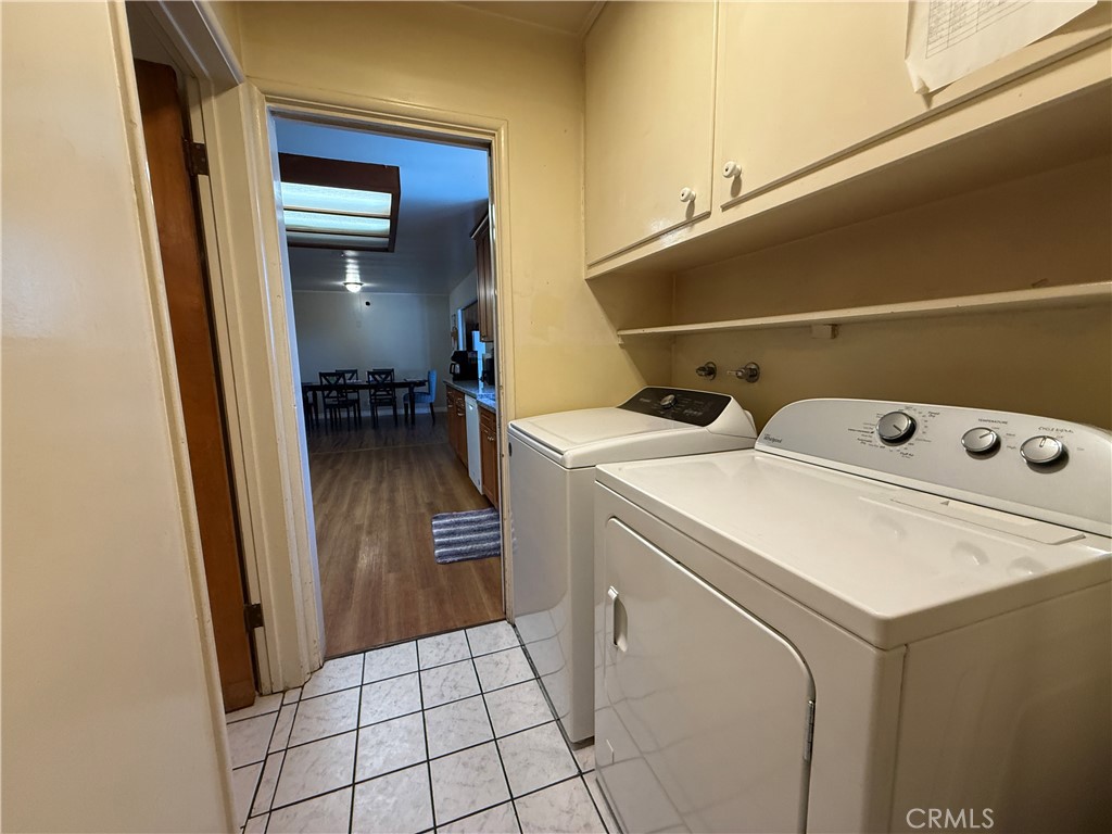 829 S Clementine Property Photo 12