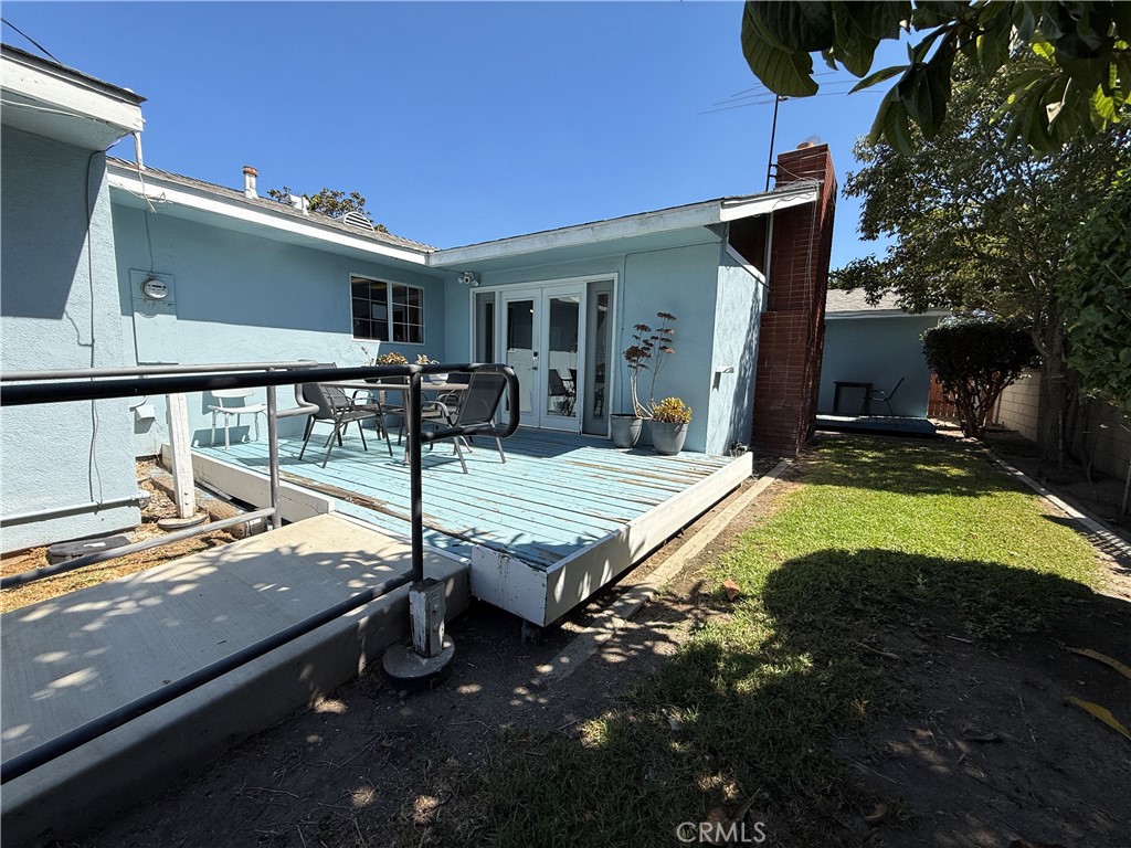 829 S Clementine Property Photo 13