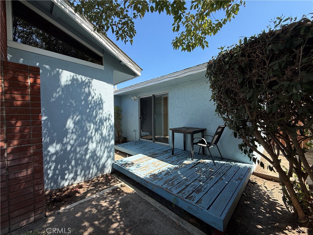 829 S Clementine Property Photo 14