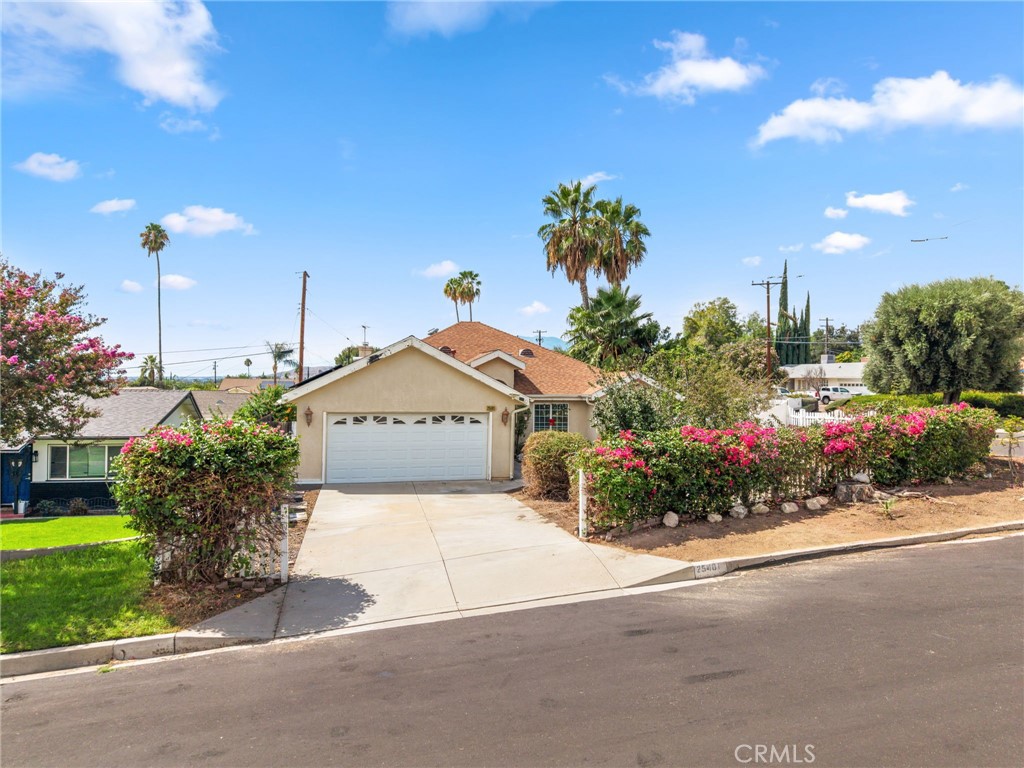 25481 Foothill Drive Property Photo 3