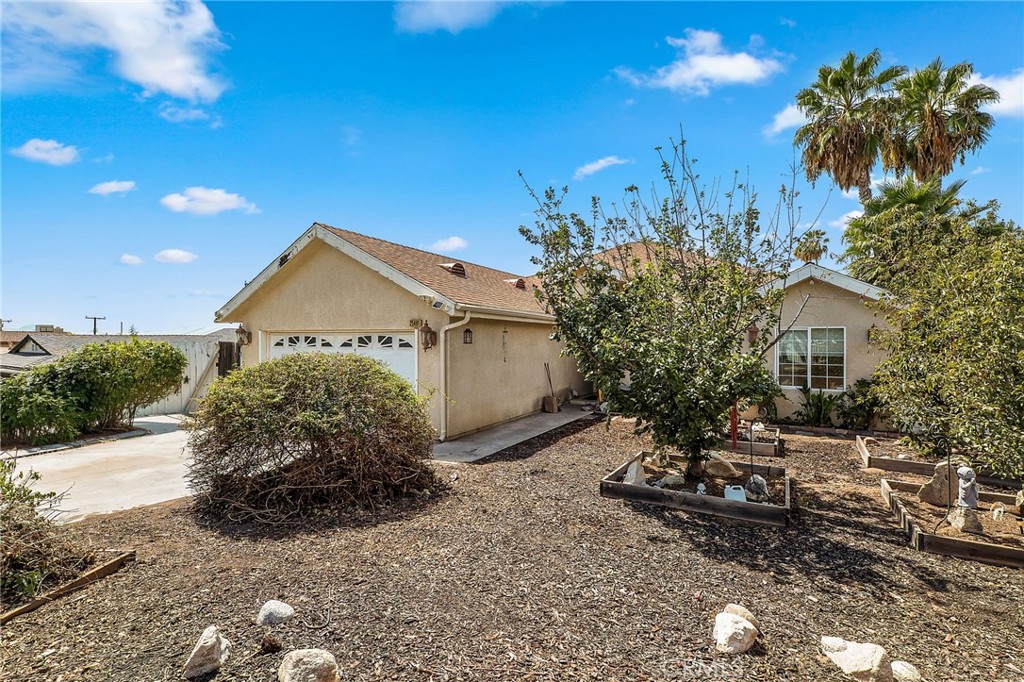 25481 Foothill Drive Property Photo 9