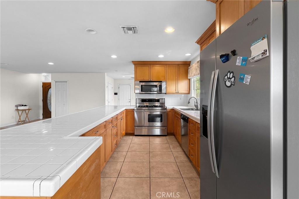 25481 Foothill Drive Property Photo 17