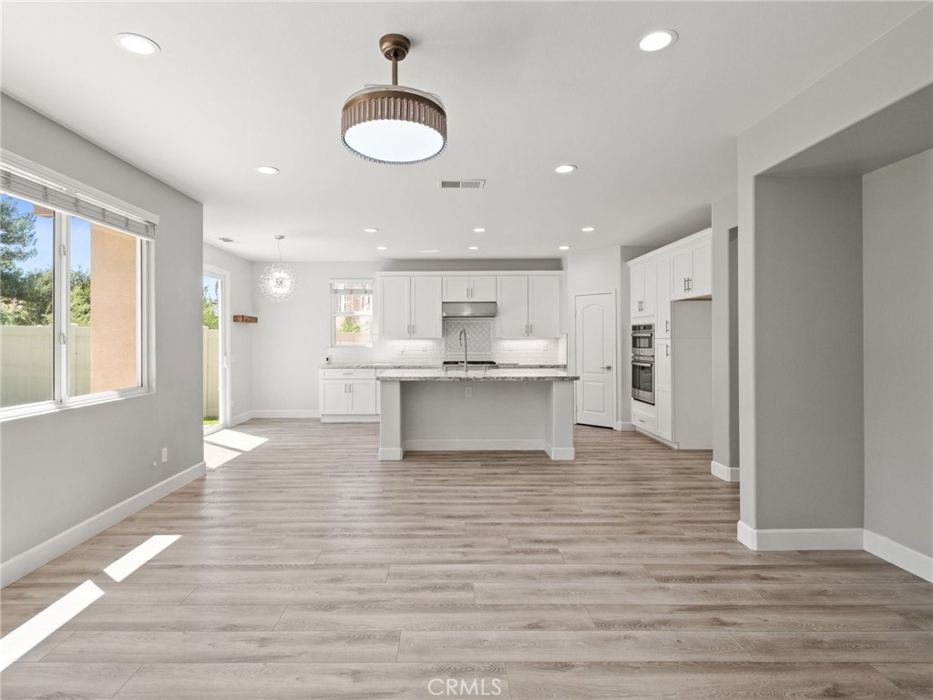 27617 Bottle Brush Property Photo 8