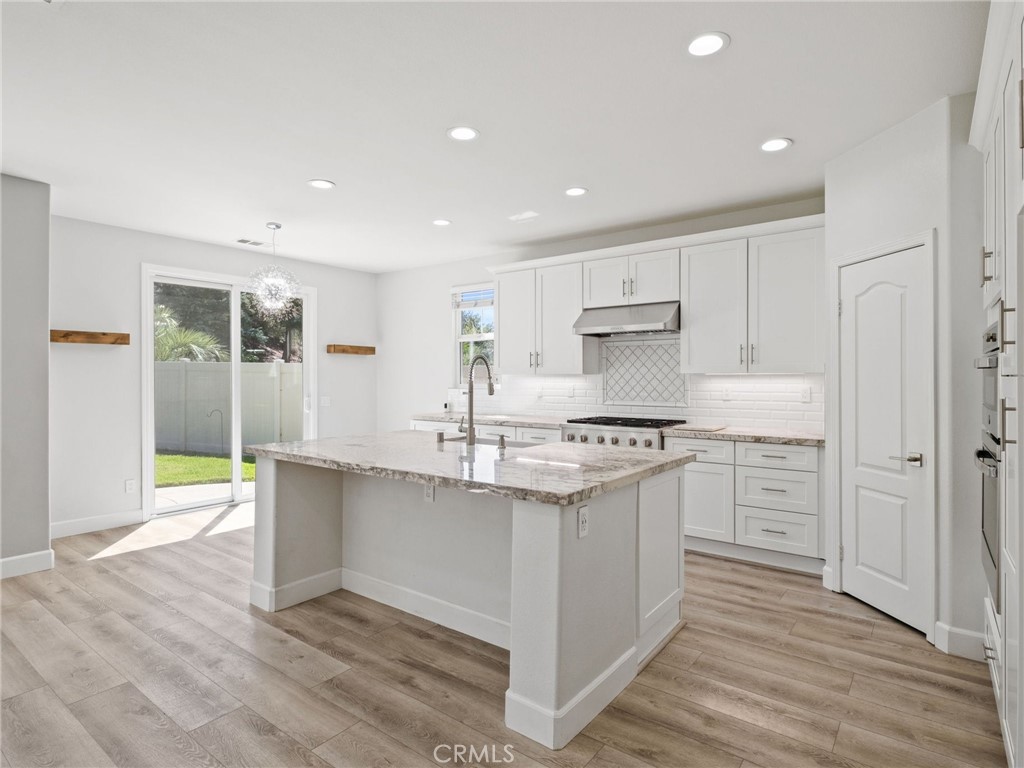 27617 Bottle Brush Property Photo 11