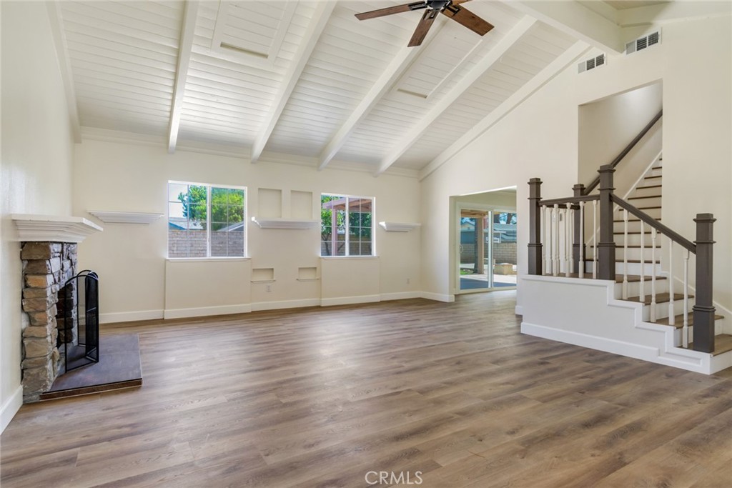 1011 Driftwood Property Photo 6