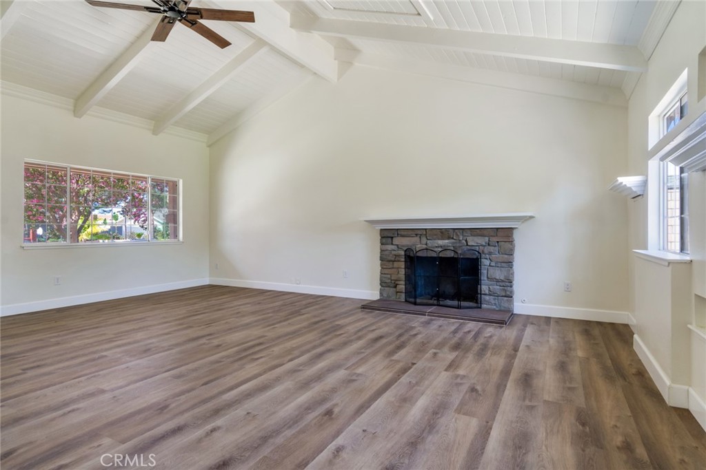 1011 Driftwood Property Photo 8