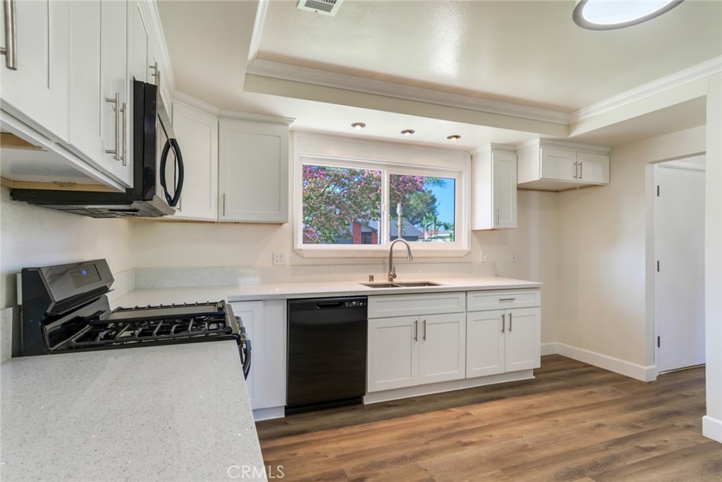 1011 Driftwood Property Photo 14