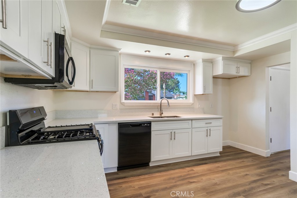 1011 Driftwood Property Photo 14