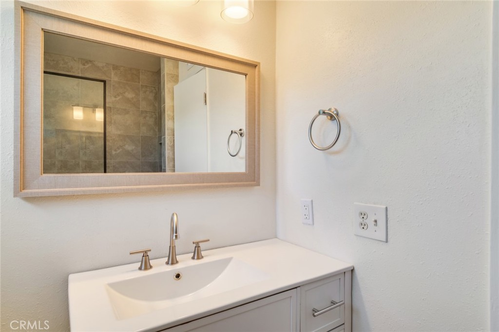 1011 Driftwood Property Photo 23