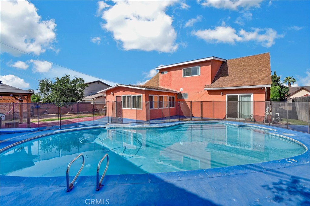 5945 Mckinley Property Photo 7