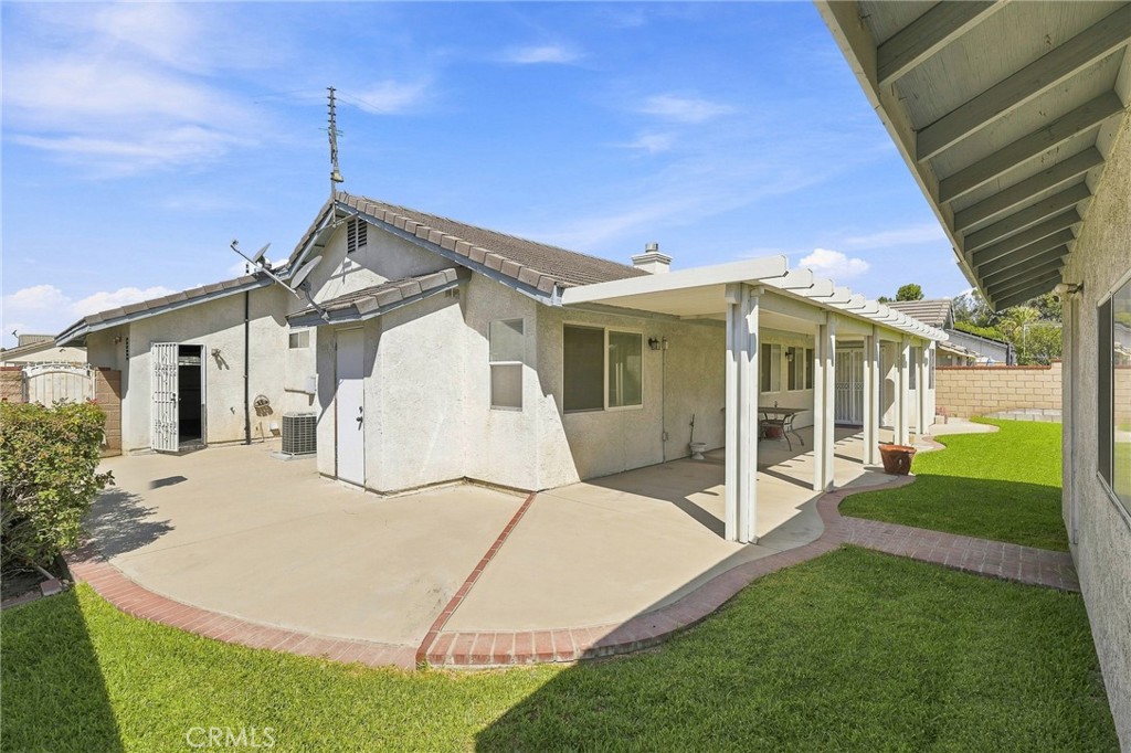 721 N Sandalwood Avenue Property Photo 33