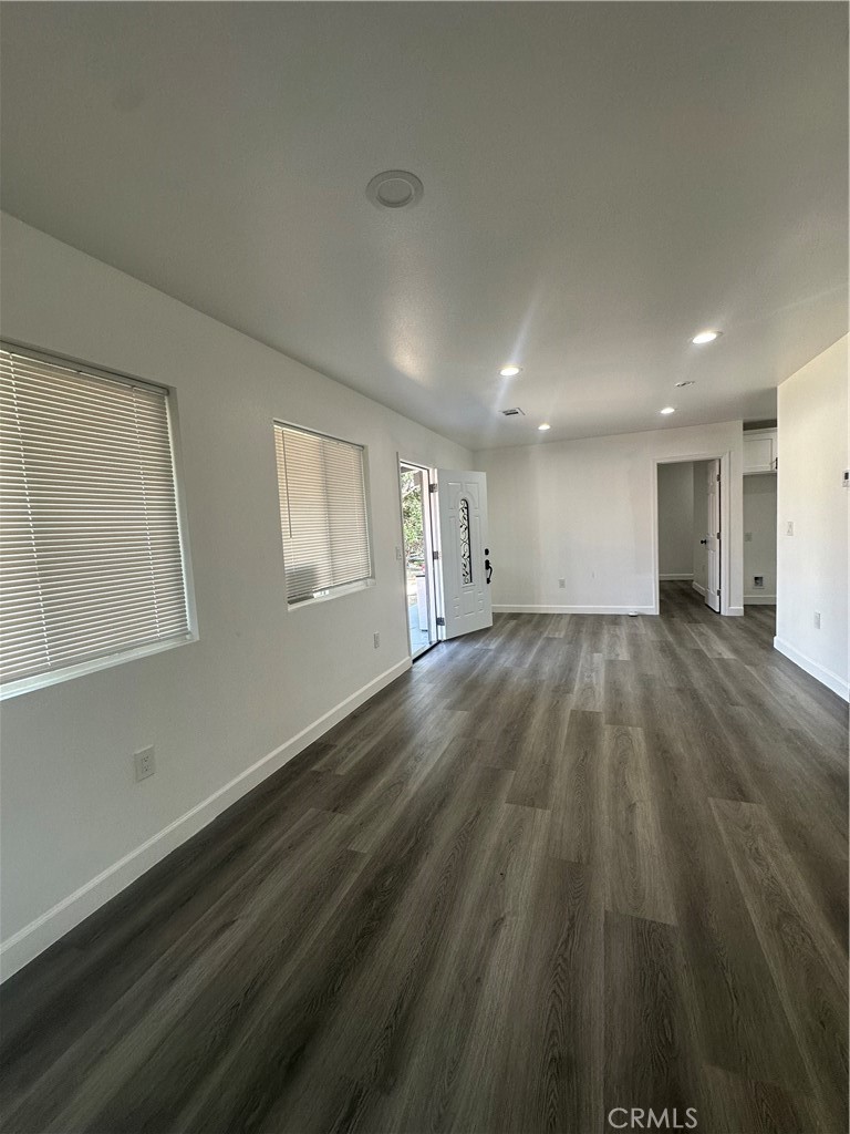 1875 Darby Street Property Photo 2