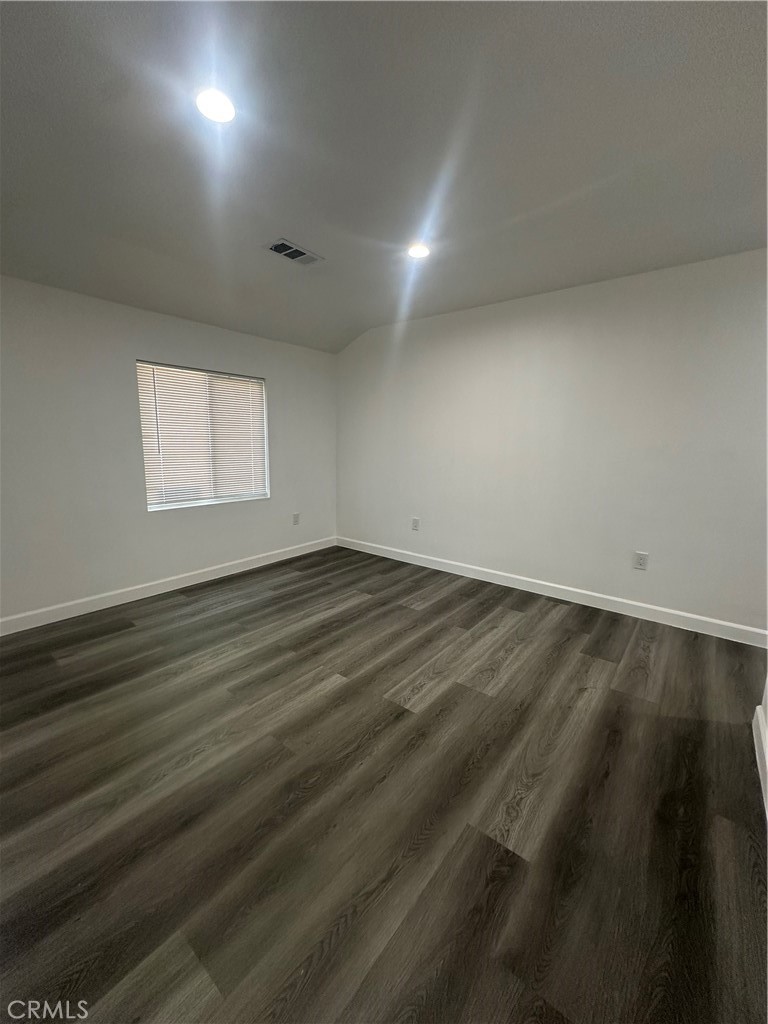 1875 Darby Street Property Photo 6