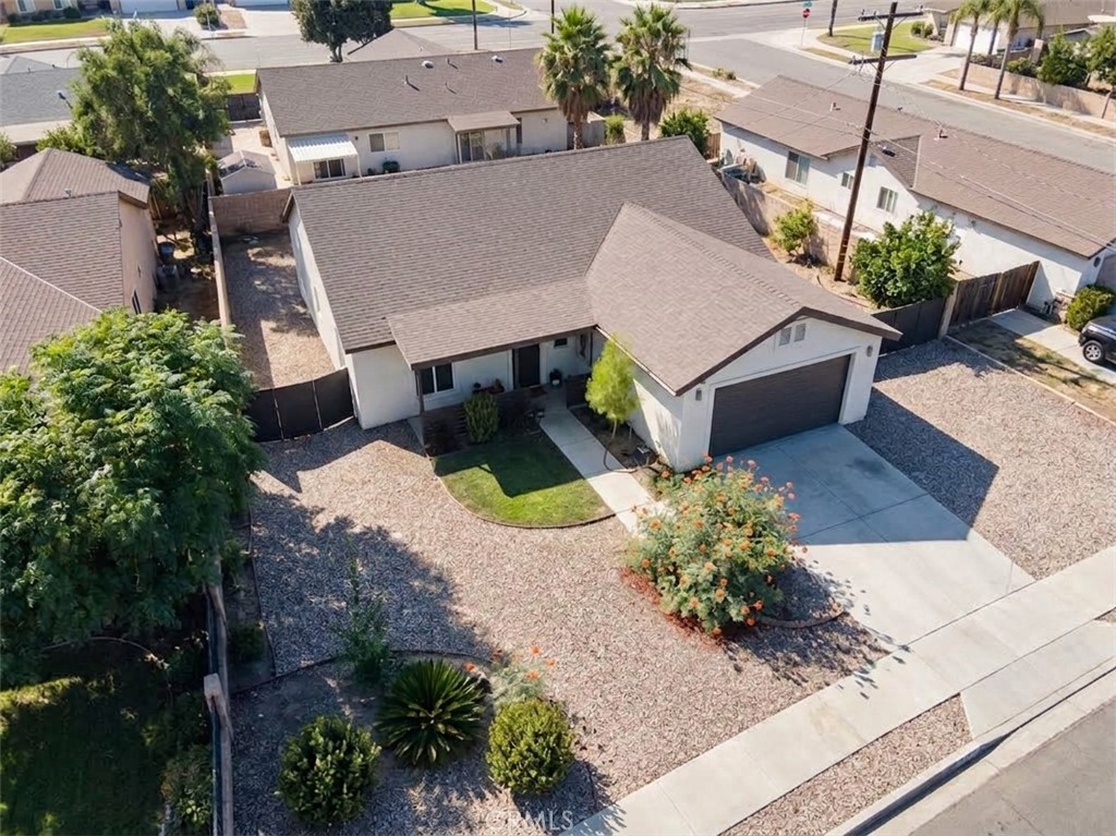 845 S San Jacinto Street Property Photo 2