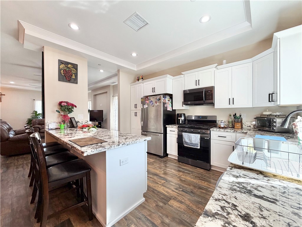 845 S San Jacinto Street Property Photo 10